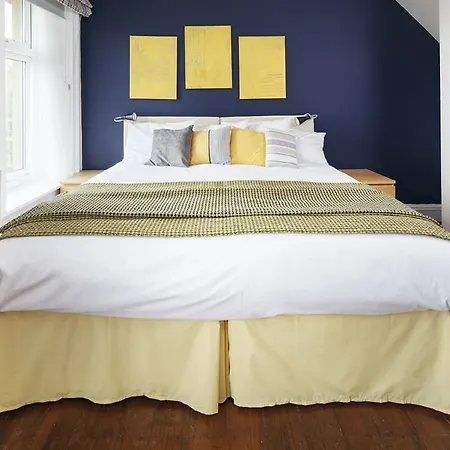 Brookside Villa B&B-3